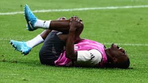 🤙贺希宁出战45分钟，三分10中5贡献23分，连续8场上双.